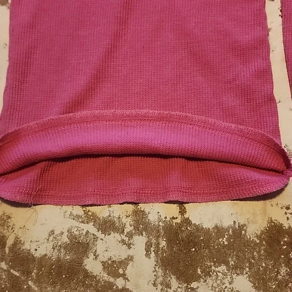 Y2K Pink VS Snow Cat Henley Top. Size: XS - Picture 7 of 8
